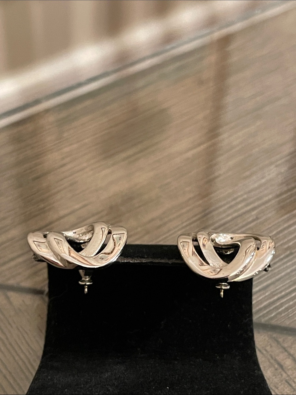 Vintage Monet Double Link Curb Chain Post Silver-tone Earrings - Picture 10 of 15